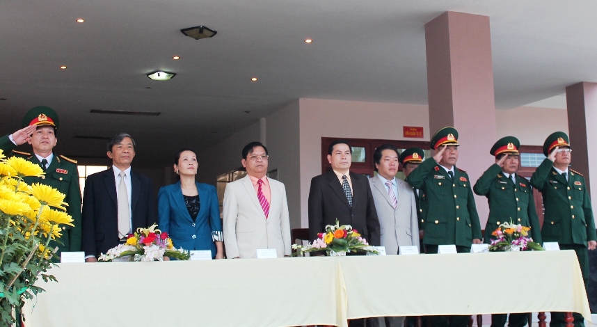 Lãnh đạo tỉnh dự Lễ chào cờ đầu năm Ất Mùi 2015 tại Bộ Chỉ huy Quân sự tỉnh