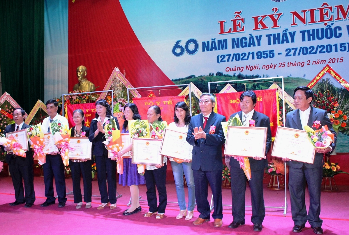 Ngành Y tế Quảng Ngãi long trọng tổ chức Lễ kỷ niệm 60 năm “Ngày Thầy thuốc Việt Nam” (27/02/1955 – 27/02/2015)