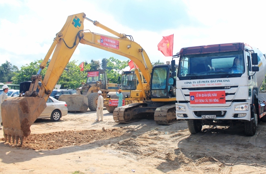 Quảng Ngãi: Ra quân khởi công xây dựng cầu Trà Bồng