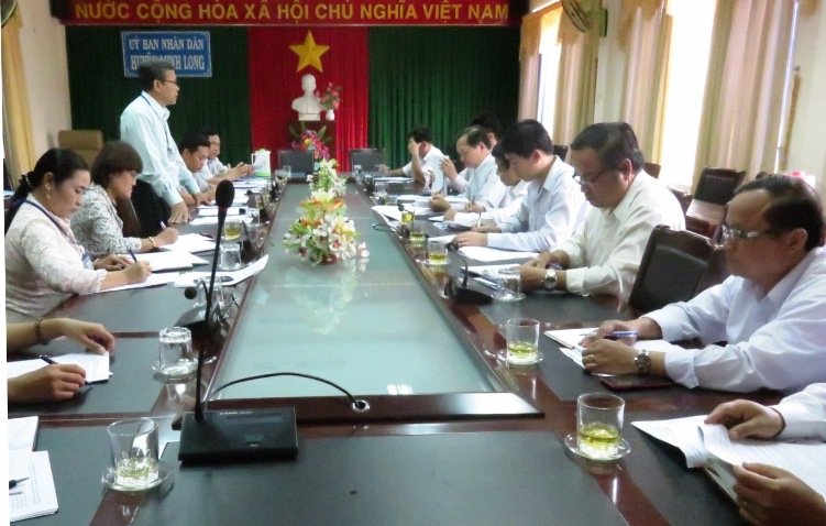 Đoàn giám sát của Ban Pháp chế HĐND tỉnh giám sát về cải cách hành chính và kỷ luật, kỷ cương hành chính tại huyện Minh Long