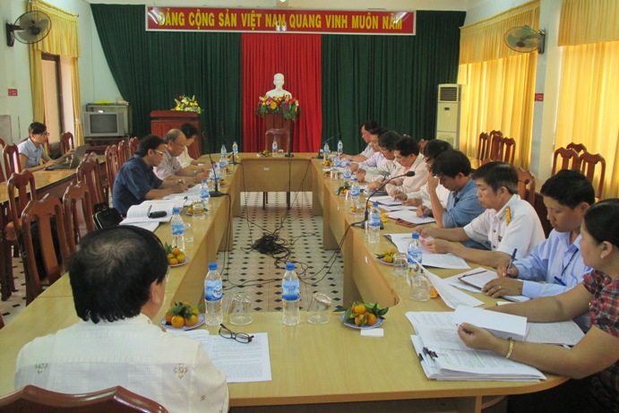 Ban Văn hóa - Xã hội làm việc với Sở Lao động - Thương binh và Xã hội về tình hình thực hiện một số quy định của pháp luật về lao động, việc làm trên địa bàn tỉnh giai đoạn 2010 - 2014.