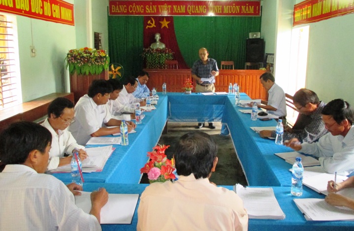 Ban Văn hóa - Xã hội khảo sát tình hình thực hiện công tác giảm nghèo, phân loại hộ nghèo, cận nghèo tại huyện Mộ Đức và Sơn Hà