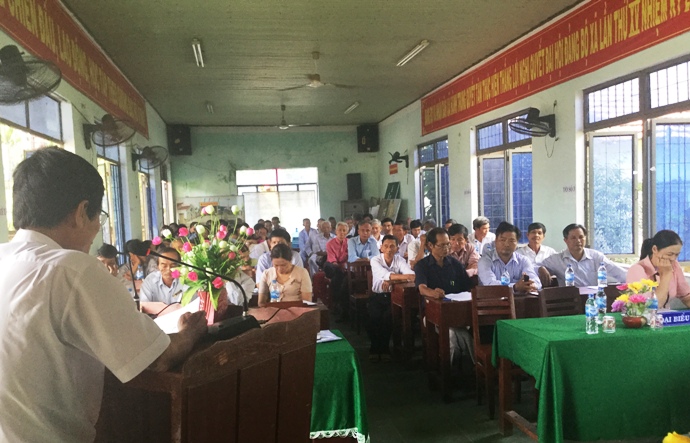 Sáng ngày 5 tháng 10 năm 2016, Tổ đại biểu HĐND tỉnh tại huyện Nghĩa Hành có Phó Ban Kinh tế - Ngân sách HĐND tỉnh Trần Văn Luật về tiếp xúc cử tri tại xã Hành Trung.