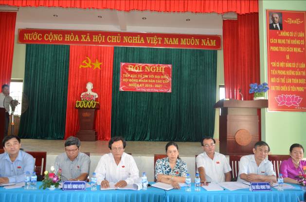 Đoàn đại biểu HĐNĐ cấp tỉnh tiếp xúc cử tri tại xã Tịnh Giang