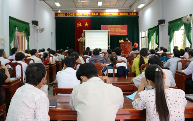 Đức Phổ khai giảng lớp bồi dưỡng kiến thức, kỹ năng và phương pháp hoạt động cho đại biểu HĐND xã, nhiệm kỳ 2016 – 2021.