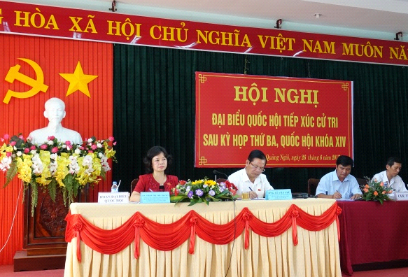 Cử tri phường Chánh Lộ tích cực đóng góp nhiều ý kiến xây dựng đất nước