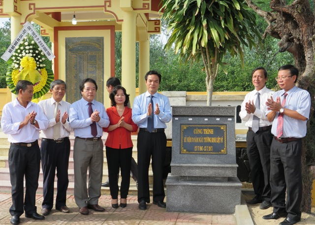 Thường trực HĐND tỉnh dự các Lễ gắn biển công trình kỷ niệm 70 năm Ngày Thương binh- Liệt sĩ trên địa bàn tỉnh