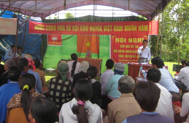 Tổ đại biểu HĐND tỉnh tiếp xúc cử tri tại xã Sơn Trung và Sơn Nham - huyện Sơn Hà