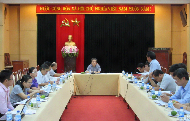 Đoàn giám sát của Thường trực HĐND tỉnh Quảng Ngãi giám sát thực hiện các quy định của pháp luật về khai thác tài nguyên khoáng sản làm vật liệu xây dựng thông thường và sản xuất xi-măng trên địa bàn tỉnh, giai đoạn 2011-2016 đối với UBND các huyện, thành