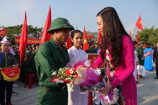 Trà Bồng - Tổ chức Lễ giao nhận quân năm 2019