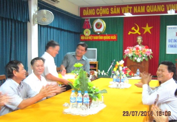 Lãnh đạo Đoàn đại biểu Quốc hội tỉnh thăm và tặng quà các tổ chức Nhân kỷ niệm 67 năm Ngày Thương binh liệt sĩ (27.7.1947 – 27.7.2014)