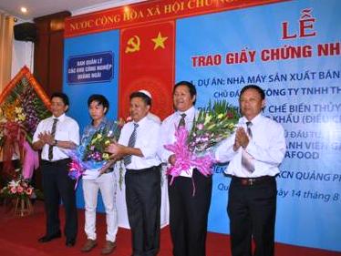 Thường trực HĐND tỉnh dự Lễ trao Giấy Chứng nhận đầu tư cho một số dự án đầu tư vào Khu công nghiệp Quảng Phú của tỉnh Quảng Ngãi