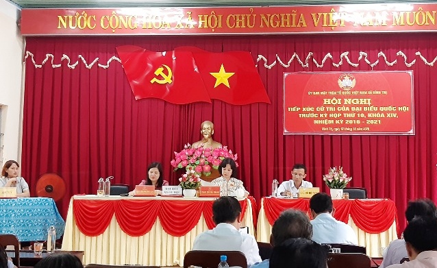 Đoàn đại biểu Quốc hội tỉnh tiếp xúc cử tri ở xã Bình Trị, huyện Bình Sơn