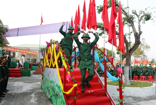 Thị xã Đức Phổ tổ chức lễ giao nhận quân năm 2021