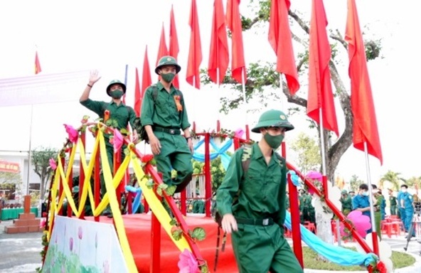 Quảng Ngãi có 2.640 thanh niên hăng hái lên đường nhập ngũ