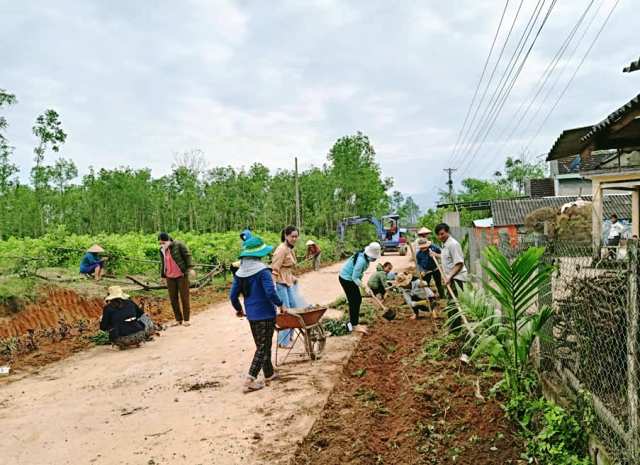 Hội LHPN huyện Sơn Tịnh học tập và làm theo Bác