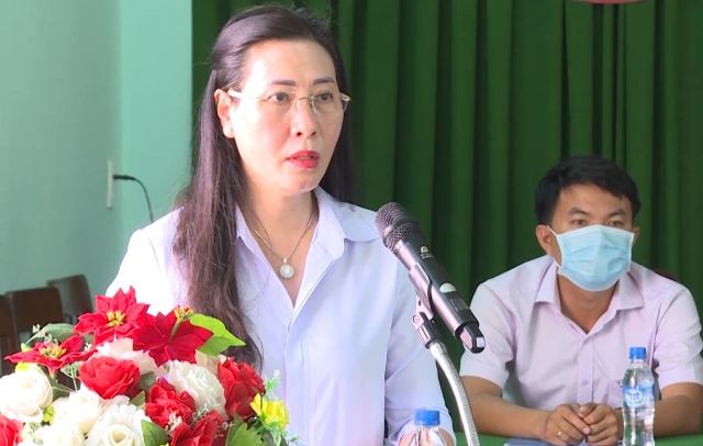 Bí thư Tỉnh ủy, Chủ tịch HĐND tỉnh tiếp xúc cử tri vận động bầu cử tại huyện Tư Nghĩa