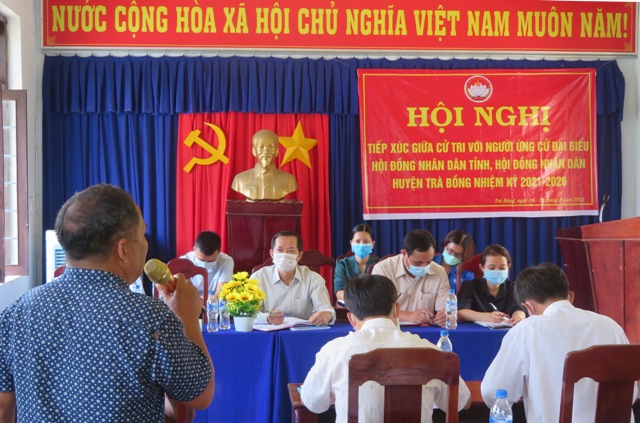 Tiếp xúc cử tri tại xã Trà Lâm