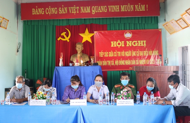 Ứng cử viên đại biểu HĐND 2 cấp thị xã, xã tiếp xúc với cử tri xã Phổ Thuận