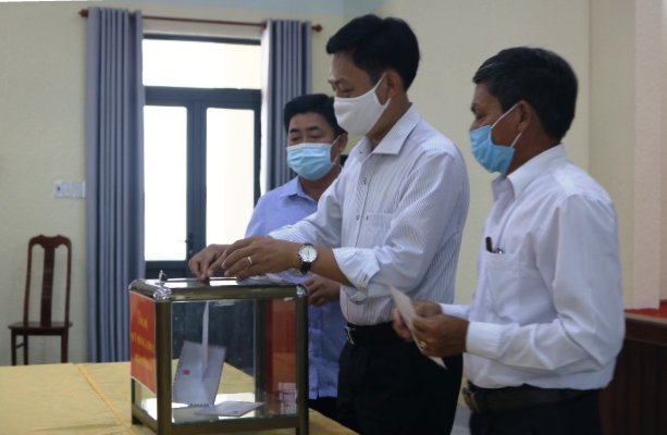 Thị xã Đức Phổ phát động và tiếp nhận ủng hộ phòng, chống dịch Covid – 19