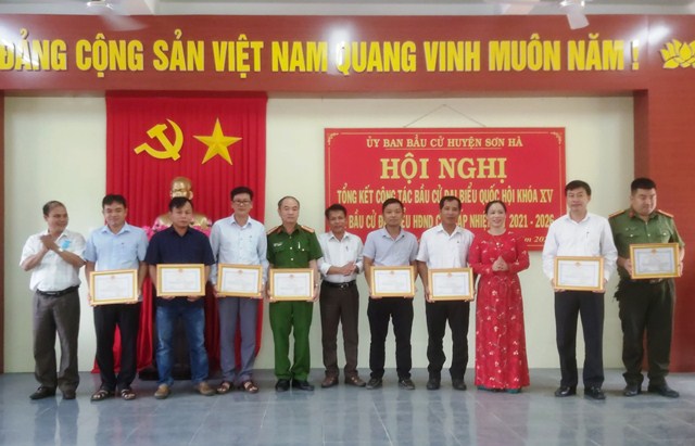 Sơn Hà tổ chức hội nghị tổng kết công tác bầu cử đại biểu Quốc hội, HĐND các cấp nhiệm kỳ 2021 - 2026.
