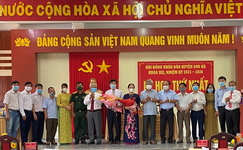 Sơn Hà tổ chức kỳ họp bầu chức danh Chủ tịch, Phó Chủ tịch HĐND huyện khóa XII