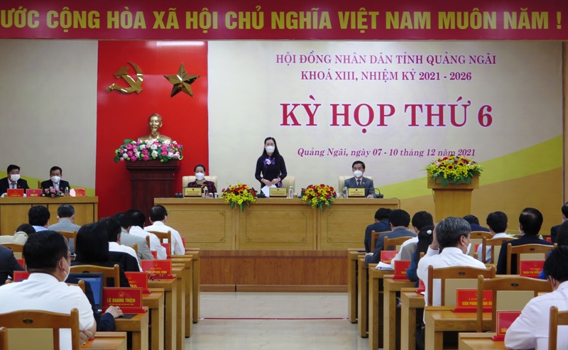 HĐND tỉnh chất vấn Giám đốc Sở Nông nghiệp và Phát triển nông thôn về bảo vệ, phát triển rừng, chống phá rừng tại một số địa phương