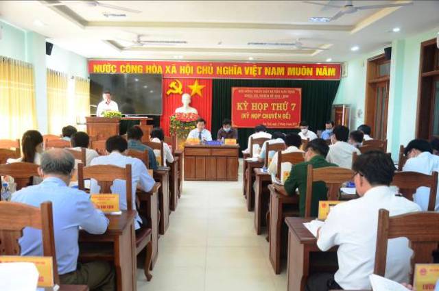 HĐND huyện Sơn Tịnh khóa XIII, nhiệm kỳ 2021 - 2026 tổ chức kỳ họp thứ 7