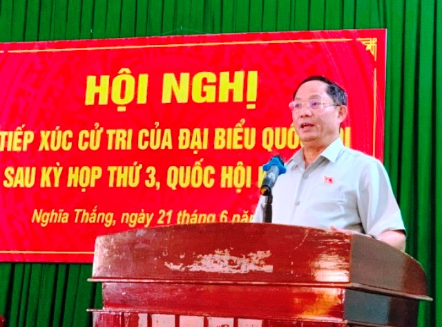 Phó Chủ tịch Quốc hội Trần Quang Phương tiếp xúc cử tri xã Nghĩa Thắng