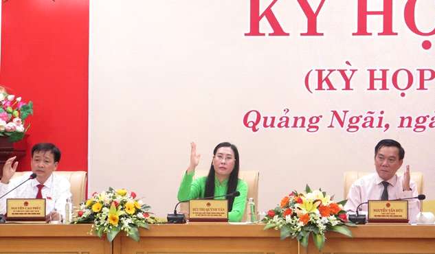 HĐND tỉnh thông qua Chủ trương đầu tư 02 dự án: Nâng cấp Trung tâm Y tế huyện Mộ Đức và Trung tâm Y tế thị xã Đức Phổ.