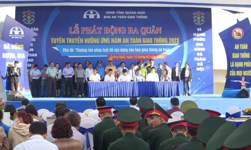 Quảng Ngãi: ra quân Năm an toàn giao thông năm 2023