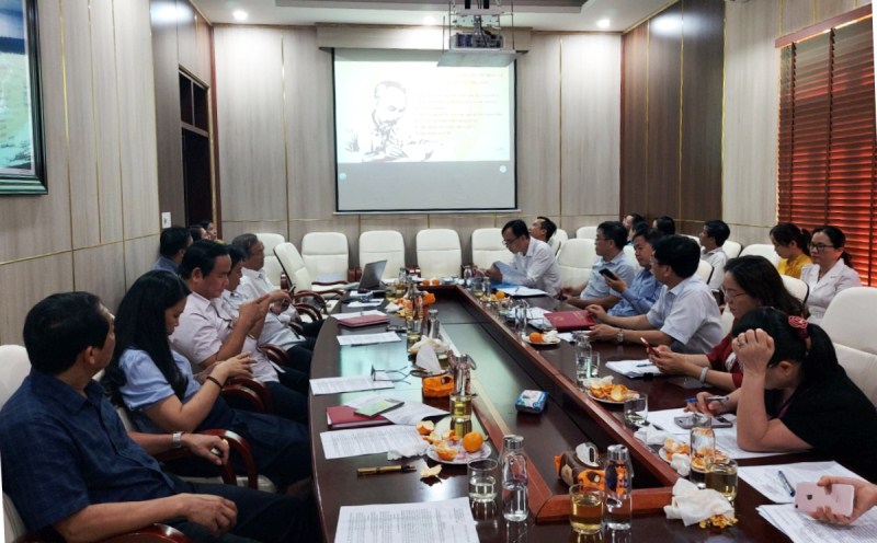 Chi bộ Văn phòng Đoàn ĐBQH và HĐND tỉnh tổ chức sinh hoạt, học tập, nghiên cứu “Tư tưởng Hồ Chí Minh về văn hóa và yêu cầu xây dựng nền văn hóa mới”