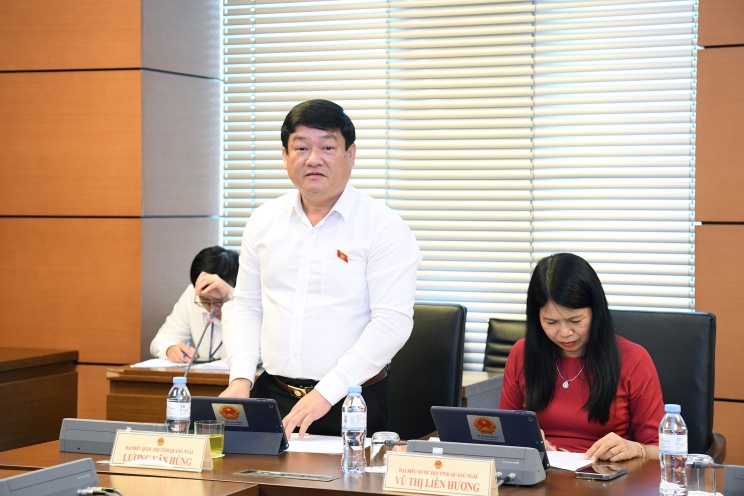 Đoàn đại biểu Quốc hội tỉnh góp ý dự án Luật Nhà ở (sửa đổi)