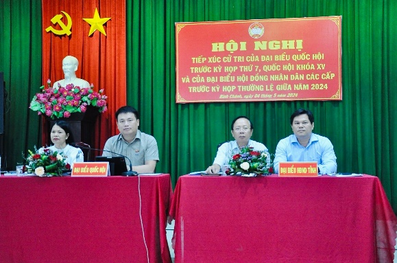 Đại biểu Quốc hội tiếp xúc cử tri tại xã Bình Chánh, huyện Bình Sơn