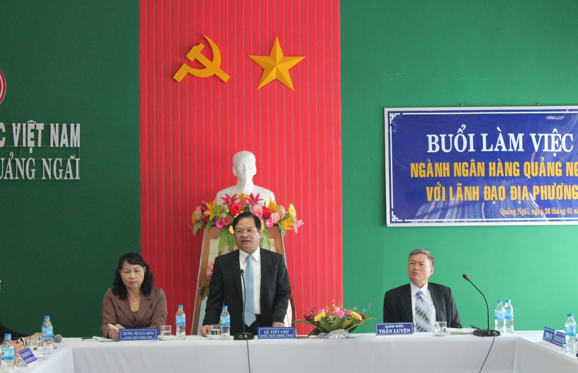 Lãnh đạo tỉnh làm việc với ngành Ngân hàng tỉnh Quảng Ngãi